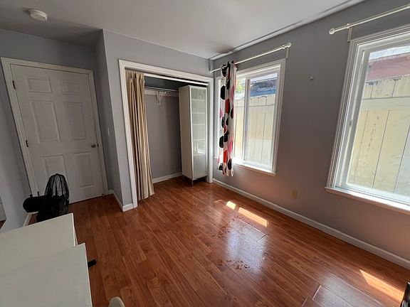 4th image of 533 28th St #B