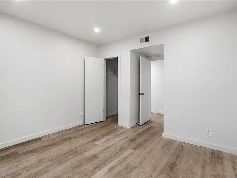 317 E 97th St #1 — Photo 32
