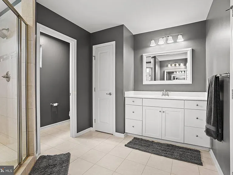 12405 Southington Dr — Photo 31