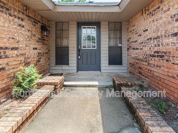 3rd image of 9204 Aaron Dr