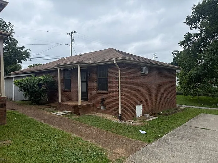 2618 Foster Ave #B — Photo 1
