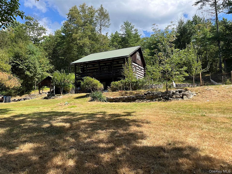 1st image of 126 Yulan-Barryville Road