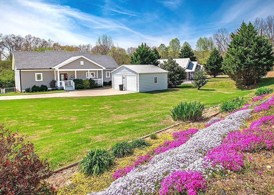 1st image of 18 Shady Grove Ln