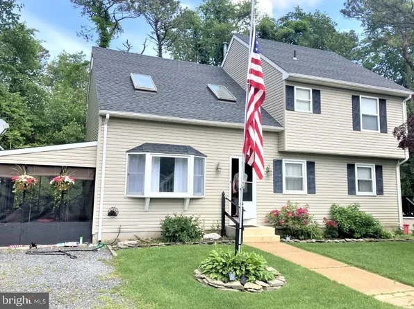 50 Lighthouse Dr, Waretown, NJ 08758