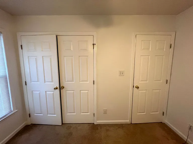 425 Abbottswood Dr — Photo 8