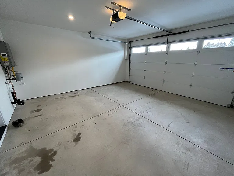 2555 NE Purcell Blvd — Photo 18