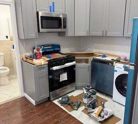 5th image of 165 Bleecker St APT 2A