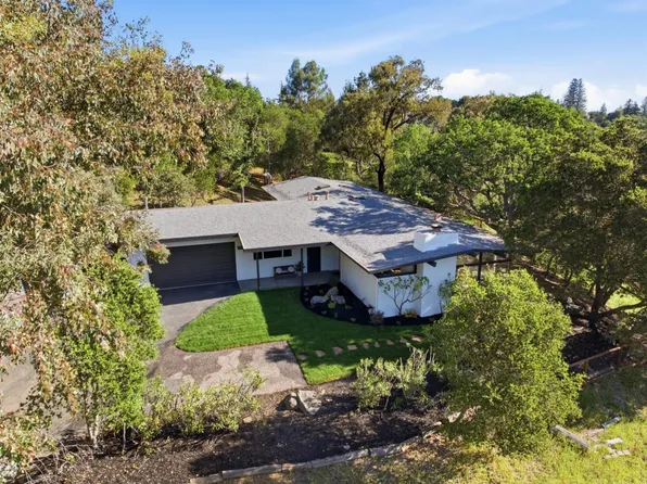 2930 Alexis Dr, Palo Alto, CA 94304