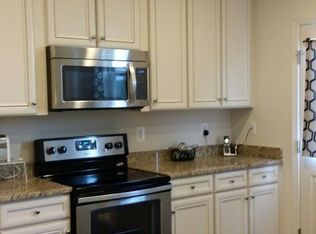 8333 Scotland Loop #48, Manassas, VA 20109