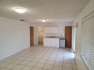 3292 SW 24th St #3, Miami, FL 33145