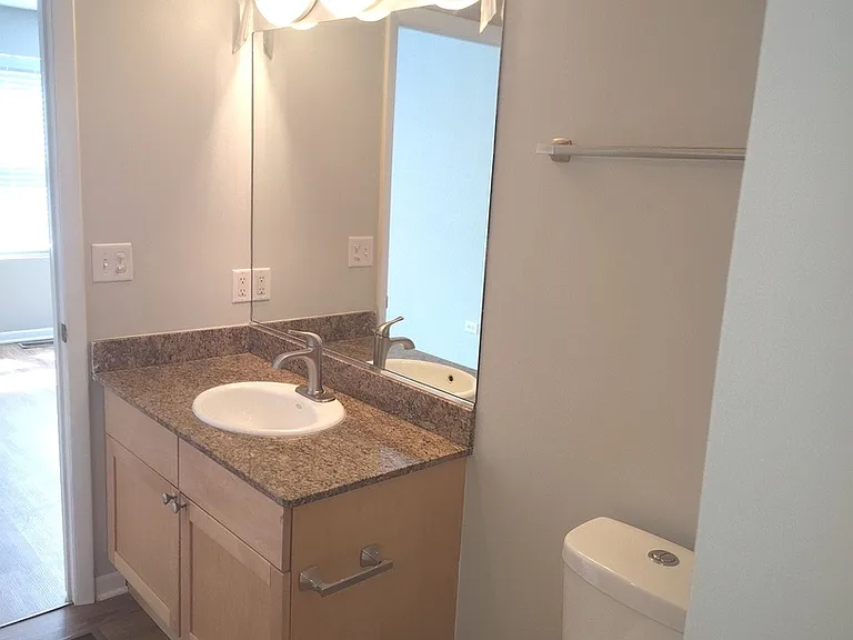 2367 E 70th Pl #1A — Photo 13