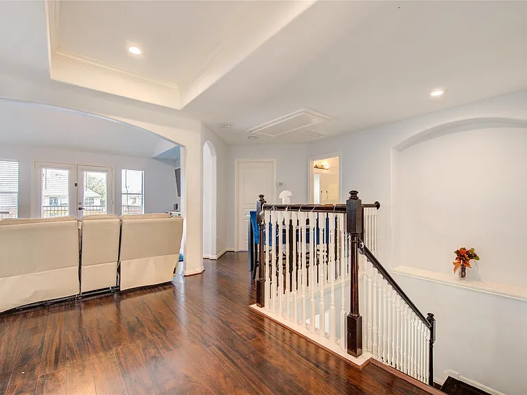 14311 Tasmania Ct — Photo 42