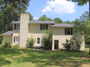 104 Lakeview Dr, Thomasville, GA 31792