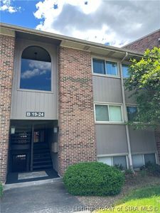 24 Lakeshore Drive, Clarksville, IN, 47129