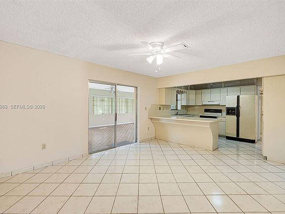4th image of 10262 SW 27th St