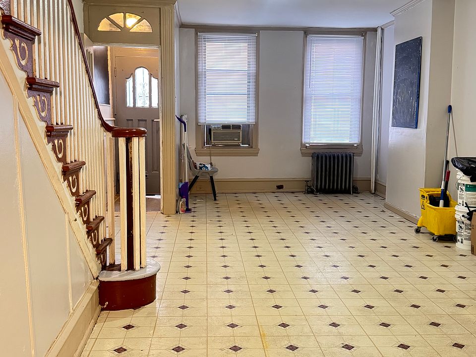 First floor living room/ dining room