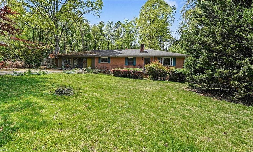 1st image of 133 Circle Dr