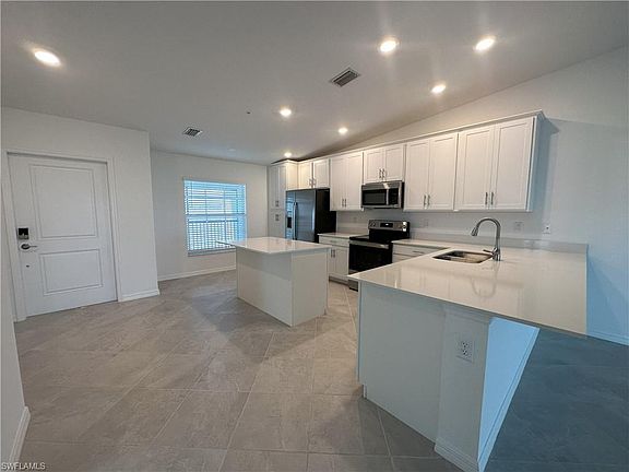 4th image of 14234 Heritage Landing Blvd Unit 1026