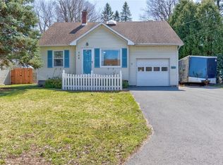 108 Stephen Pl, North Syracuse, NY 13212