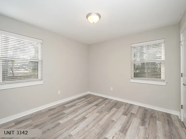 3340 Washburn Ave — Photo 12