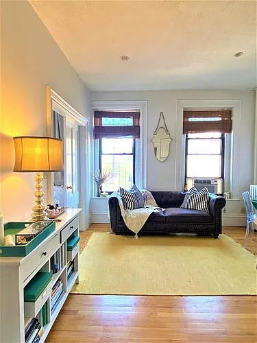 556 Columbus Ave #11 Photo 1