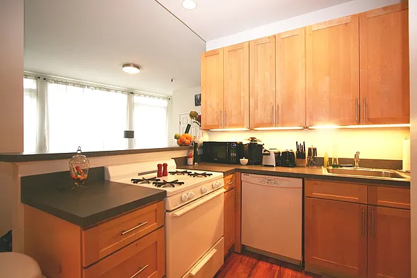 Rented by R New York | media 20