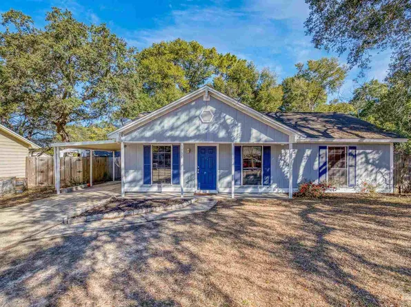 3936 Elmcrest Dr, Pensacola, FL 32504
