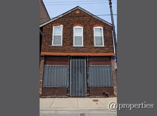1926 W Grand Ave, Chicago, IL 60622
