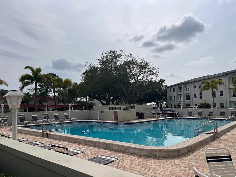 2700 Bayshore Blvd #3210 — Photo 13