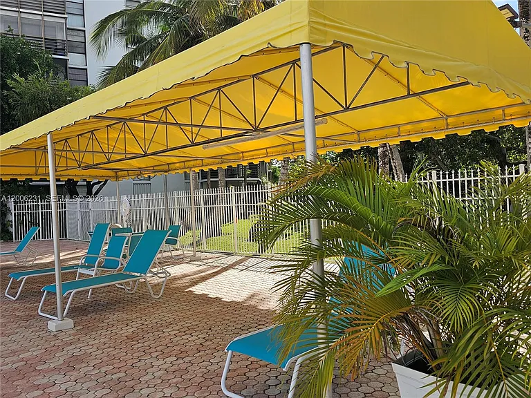 20400 W Country Club Dr #315 — Photo 3