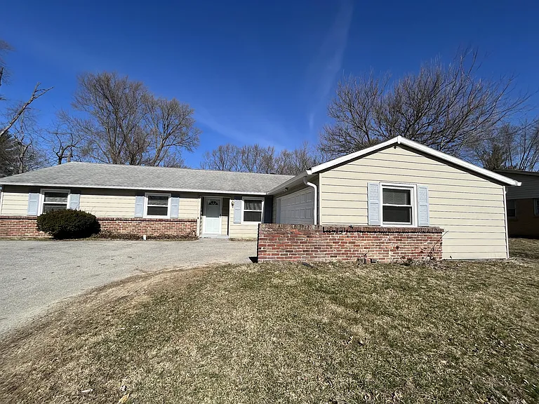 11020 McDowell Dr — Photo 25