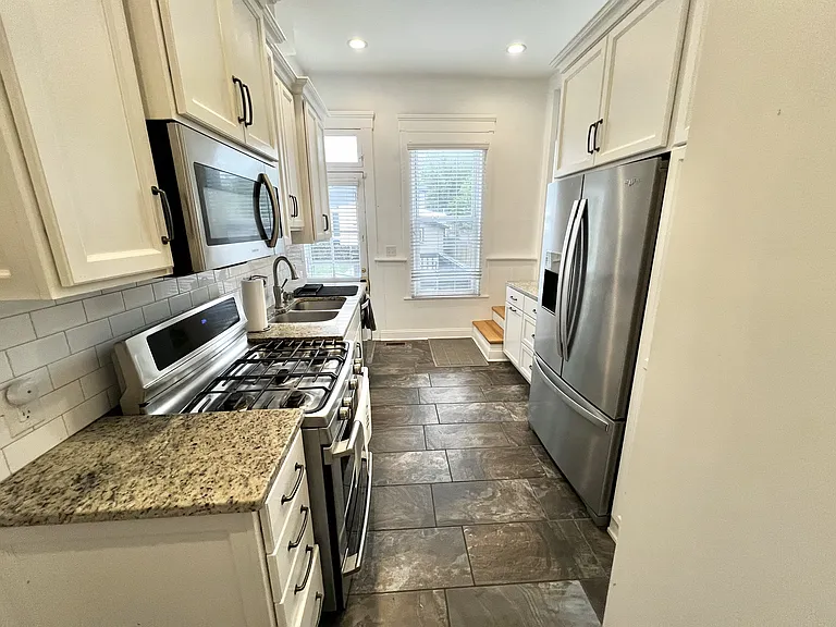 1132 E Breckinridge St — Photo 16