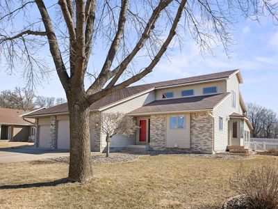 765 Roberts St SW, Hutchinson, MN, 55350