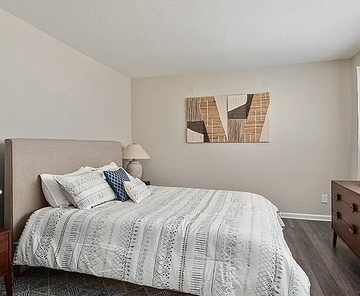 Central Pointe — Photo 12