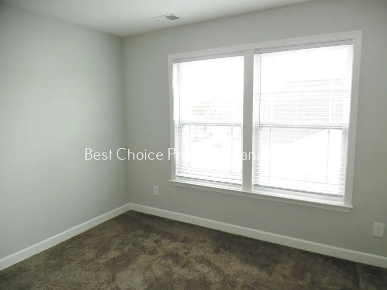 1386 Romany Ct — Photo 11