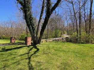 4552 Elmwood Rd, Batavia, OH 45103