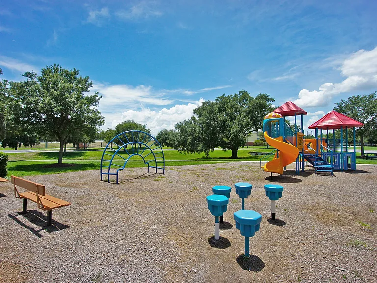 Grande Court Apartments at Boggy Creek — Photo 8