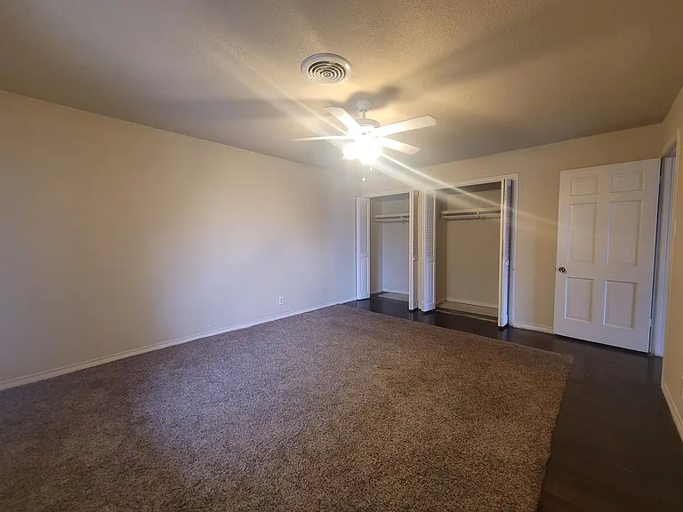 200 S Beaton St #202 — Photo 9