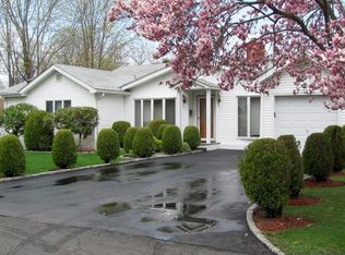 72 Beacon Hill Rd, Ardsley, NY 10502