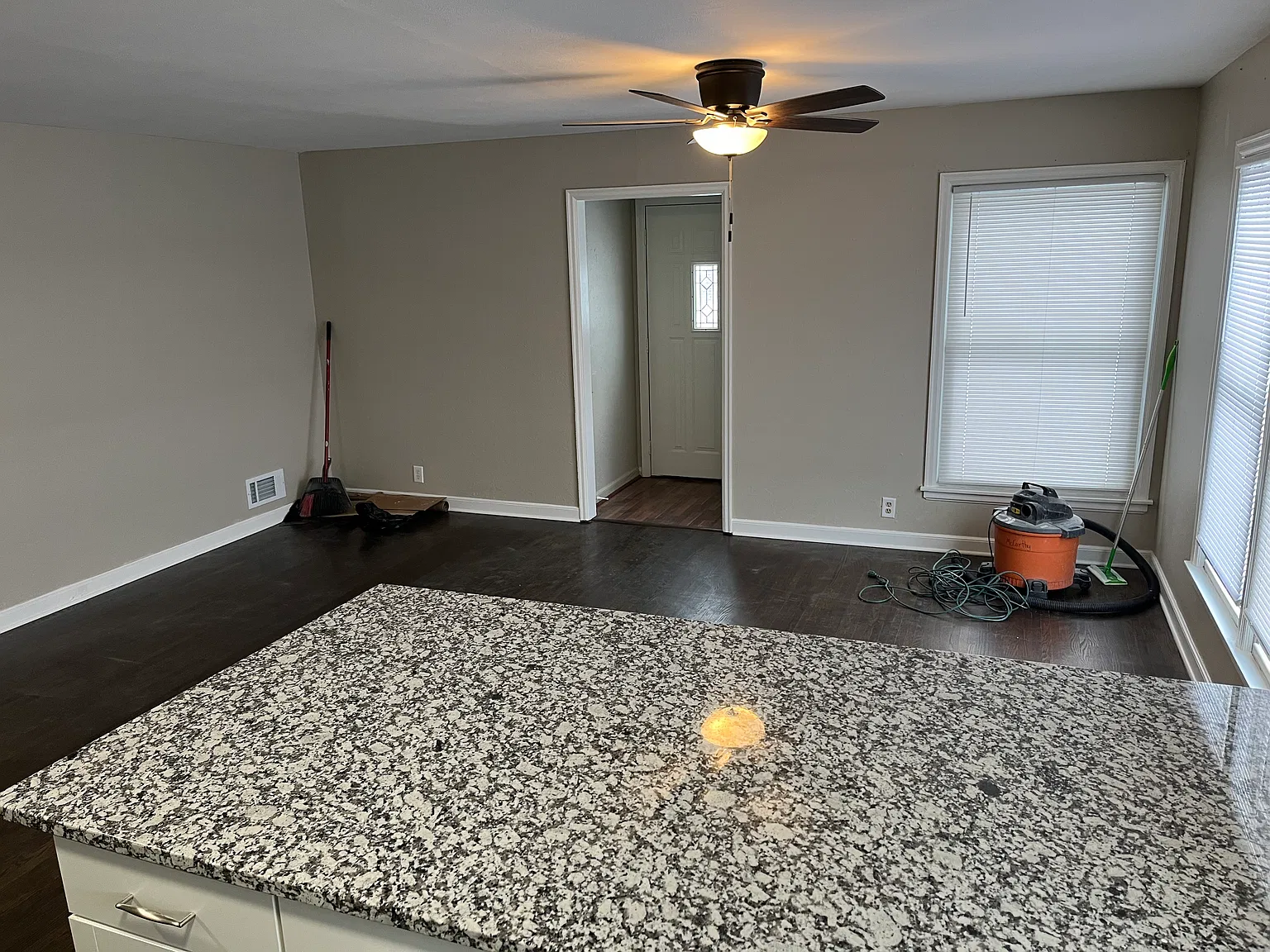 1205 Oxford St — Photo 2