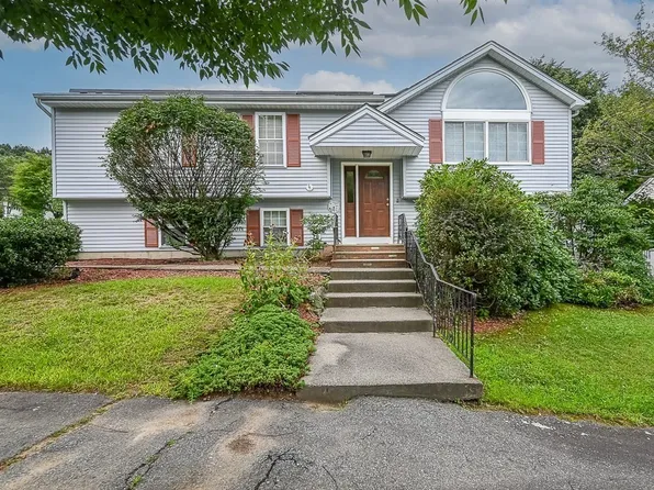 15 Wasilla Dr, Worcester, MA 01604