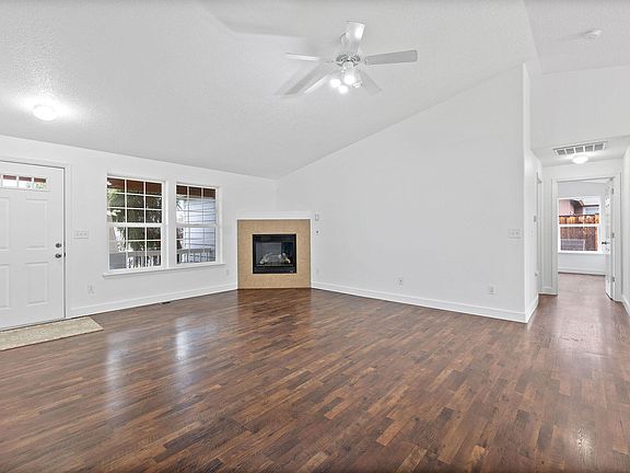 2nd image of 743 NE Cobblestone Ct