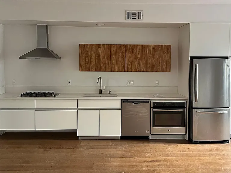 288 S Oakland Ave #111 — Photo 9