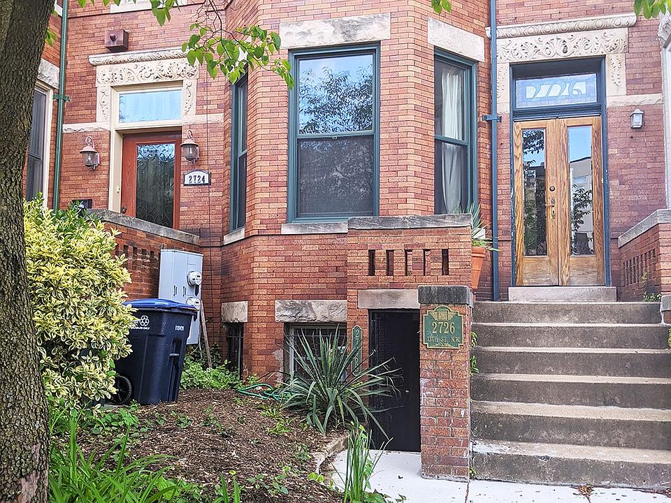 English Basement in Columbia Heights
