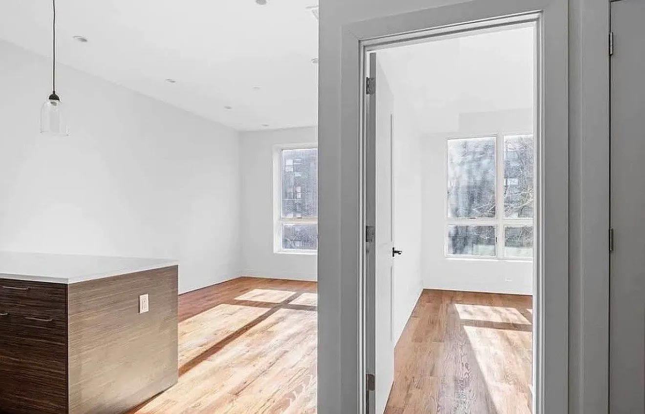844 Quincy Street — Photo 2