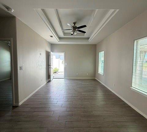 5th image of 5609 Sandpiper Ave #2