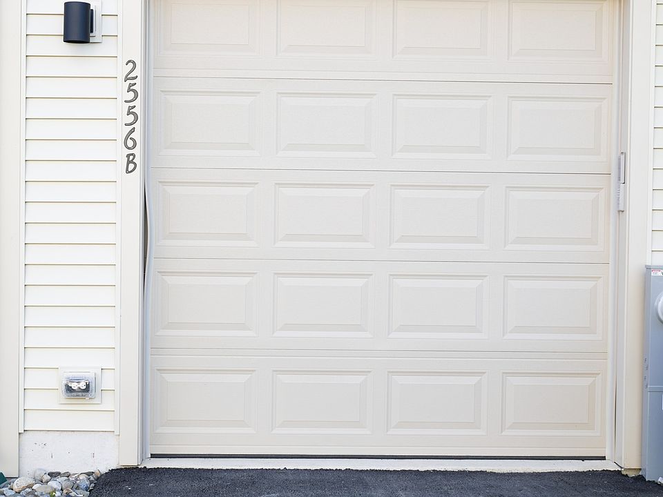 1-car garage