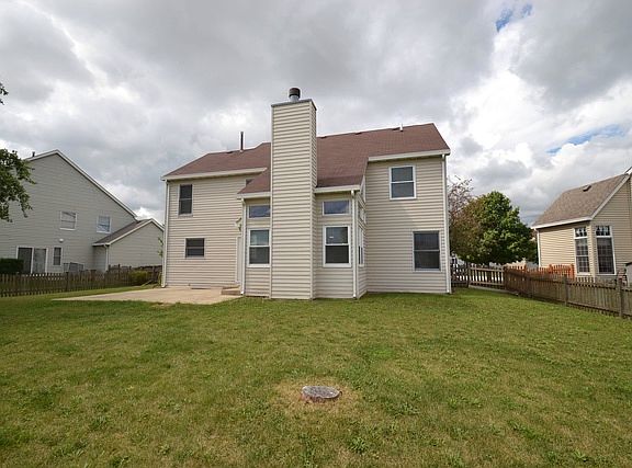 3rd image of 1467 Ashwood Dr