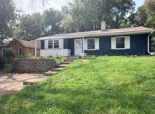 658 Gentry Ave N, Oakdale, MN 55128