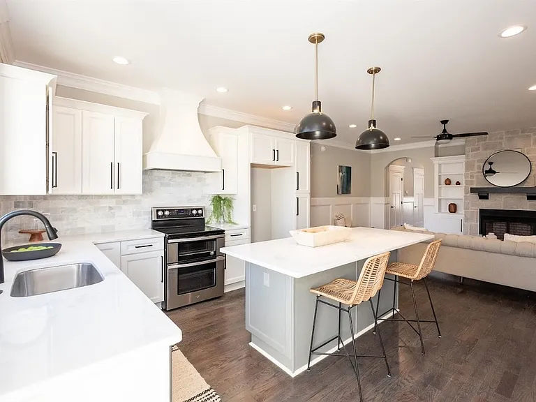 1625 Helmsdale Dr #1 — Photo 3